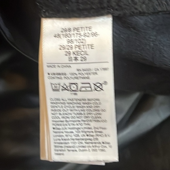 🌟HOST PICK🌟 Gap Faux Leather Pants like new! Petite 29 or 8. - Picture 8 of 12